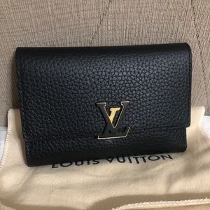 Louis Vuitton Capucines Compact Wallet